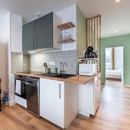 Apartment 500m Tram: 2 Bedrooms - Fiber Wifi - Comfort + Grenoble