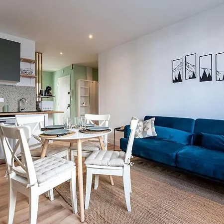 500m Tram: 2 Bedrooms - Fiber Wifi - Comfort + Apartment *